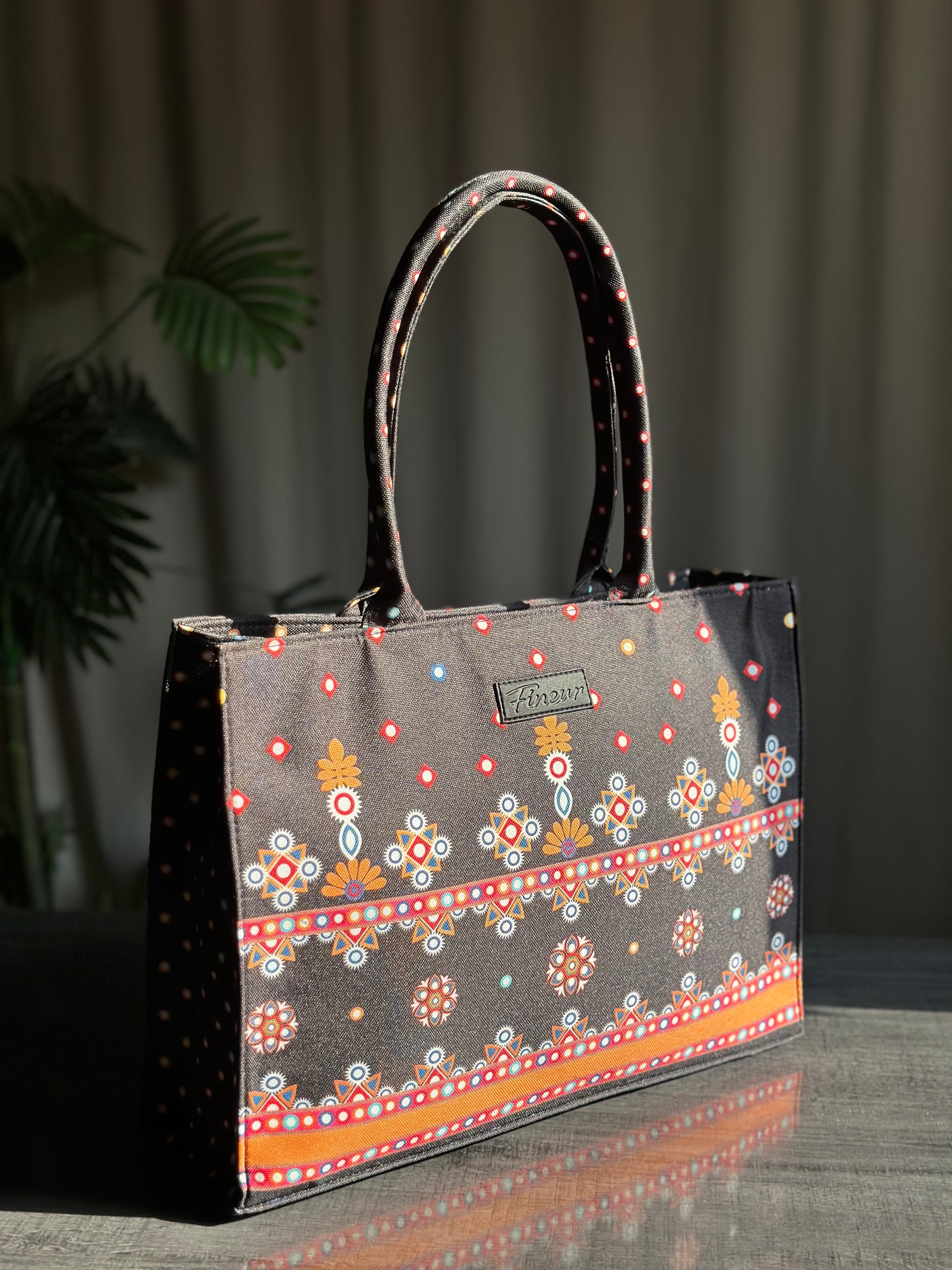 Fineur Canvas Tote Chic Spots